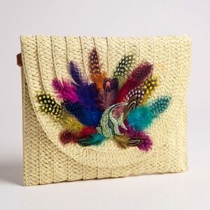 OCEAN MIRAGE HAND DESIGNED LAYERED STRAW ENVELOPE CLUTCH/ CROSSBODY PURSE